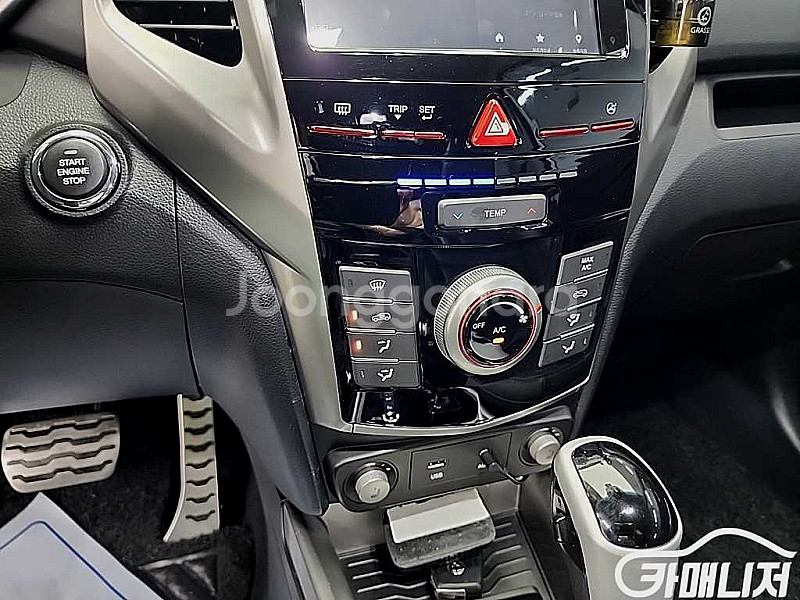 KG모빌리티(쌍용) 티볼리 디젤 2WD 1.6 VX 중...--1