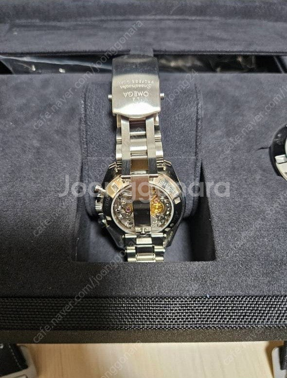 오메가 문워치--1