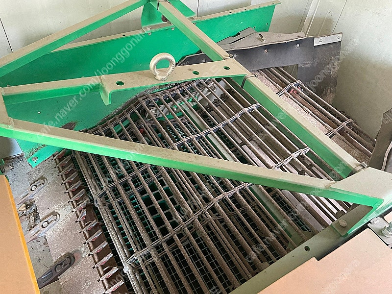 트랙터용 땅속작물수확기 이미지