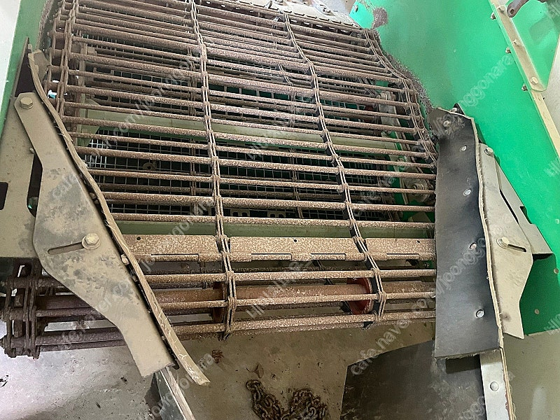 트랙터용 땅속작물수확기 이미지