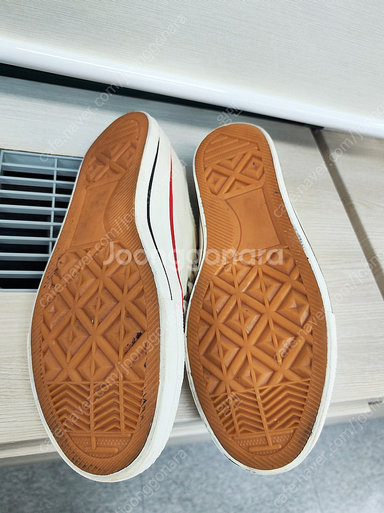 아놀드 스니커즈팝니다-택포--1