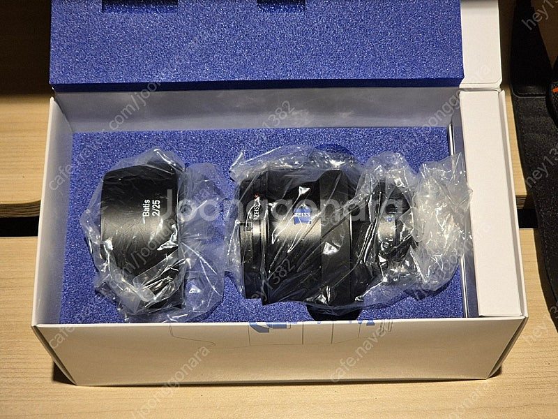 소니 칼자이스 바티스 25mm--1