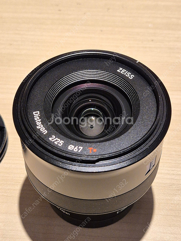 소니 칼자이스 바티스 25mm--3