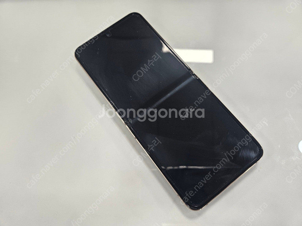 갤럭시 플립4 256GB 핑크 색상 팝니다.--2
