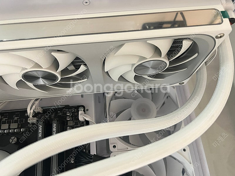 글카없이 사용가능한 Amd 7950x3d 반본체--2