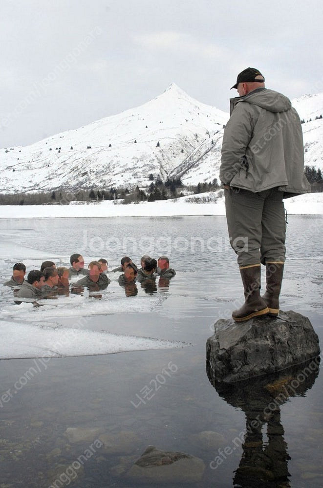 US ARMY USFA 미군 폴라텍 후리스 탄 코요테 ...--4