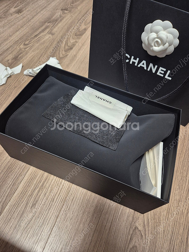 샤넬 베니티백 금장 탑 핸들 한정판--9
