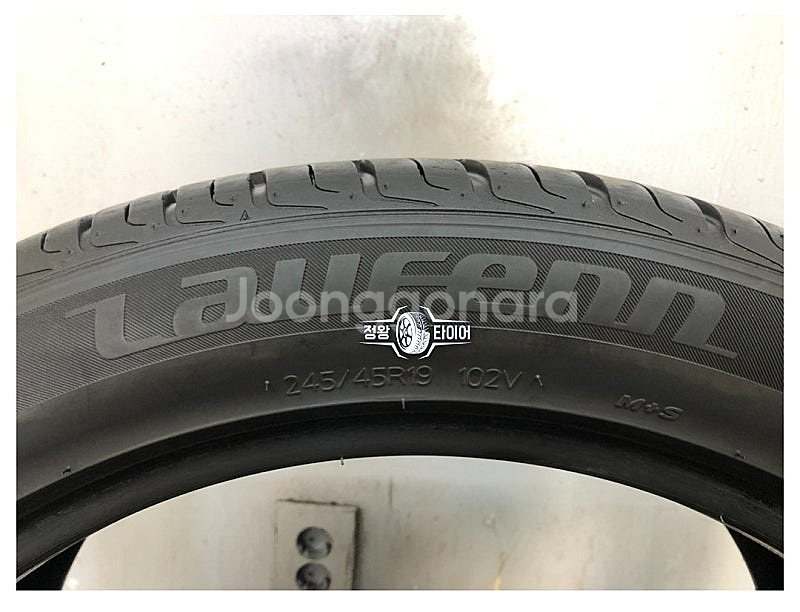 중고타이어 한국타이어 라우펜 S FIT 245/45R1...--2