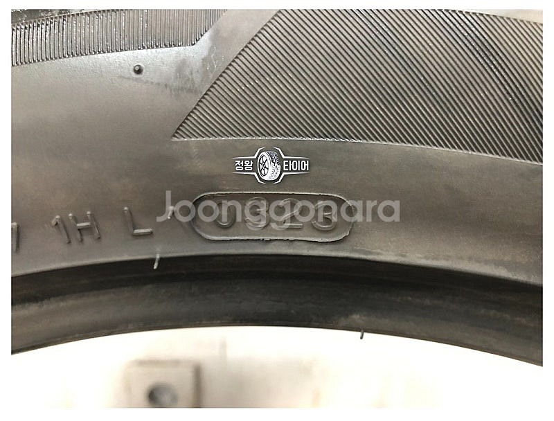 중고타이어 한국타이어 라우펜 S FIT 245/45R1...--5