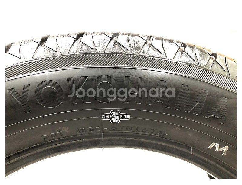 중고타이어 요코하마 어비드어센드GT 235/60R18 ...--0