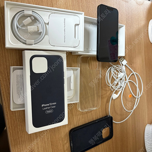 아이폰 13 미니 미드 128gb 팝니다.