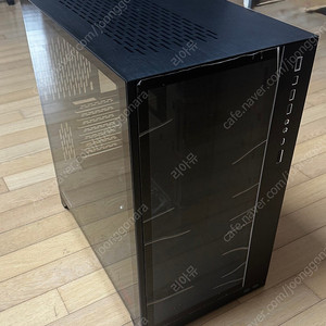 리안리 PC-O11D XL ROG 블랙 판매합니다.