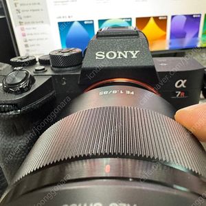 소니 A7R4a + 85.8로 니콘 ZF(Z5II)+40/50.8/85.8 교환합니다.