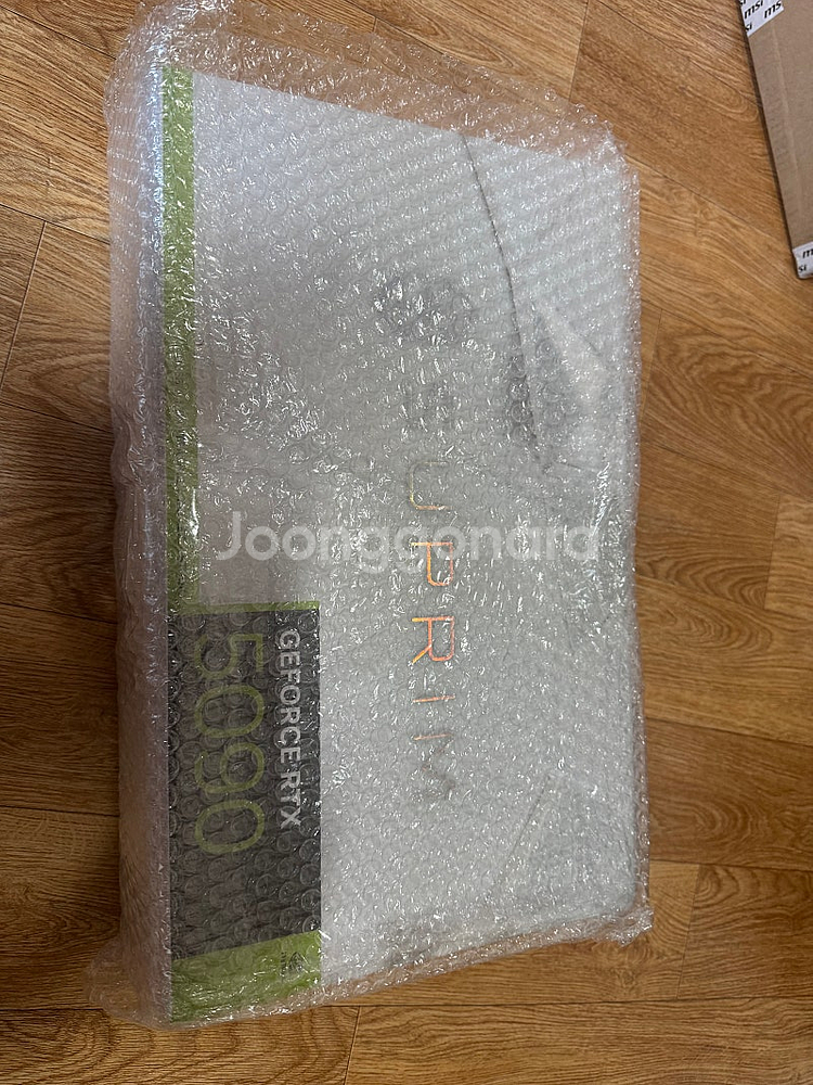 [미개봉]MSI rtx5090 슈프림 팝니다.--0