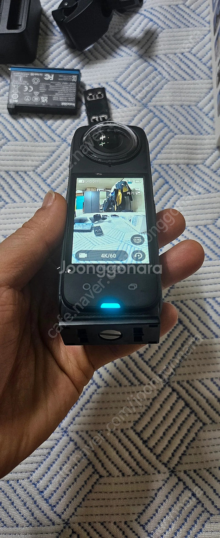 인스타360 x4 신품급 팝니다(풀박스)--3