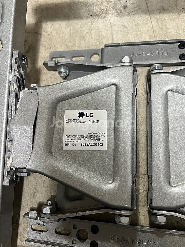 LG 티비 벽걸이 브라켓 거치대 65인치까지 가능 ol...--2