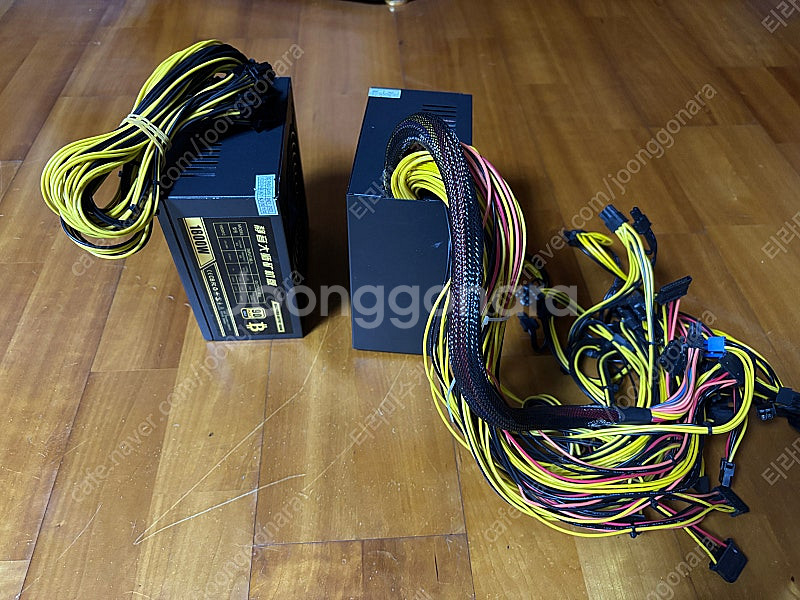 파워서플라이 1,800W 거의 새것 90+ GOLD--0
