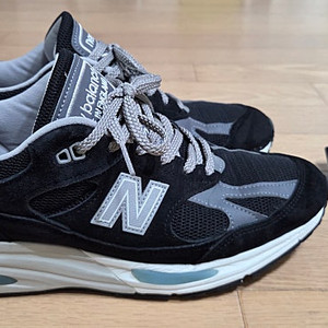뉴발란스 991v2 블랙 270