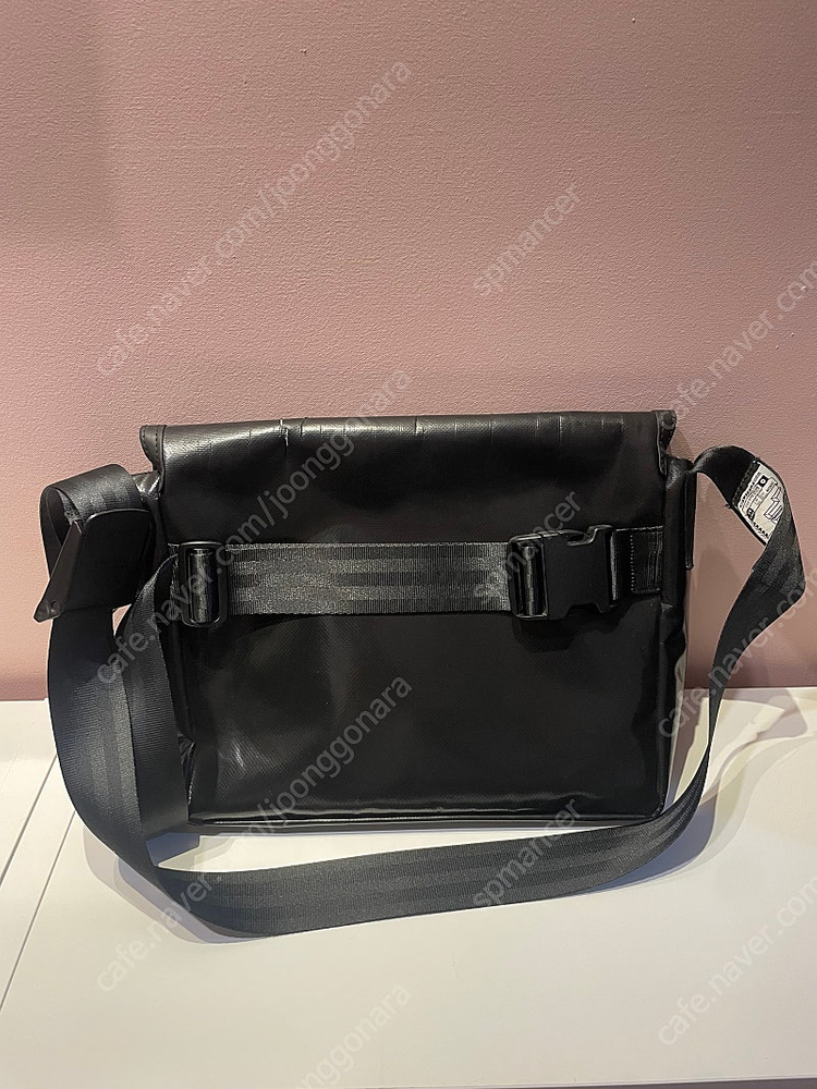 프라이탁 덱스터 올블랙 이미지