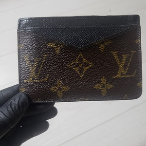정품 루이비통 카드지갑 A급 컨디션