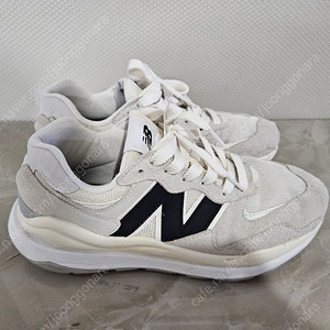 뉴발란스 5740 운동화 270