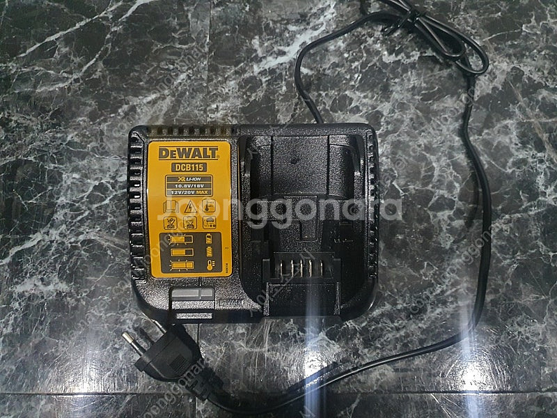 디월트 건습식 청소기 겸 송풍기(dcv580n) 및 박...--3