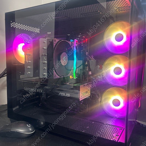 게이밍 컴퓨터 신품급 본체 판매9800x3d/4070super/x870/램32gb/ssd2T