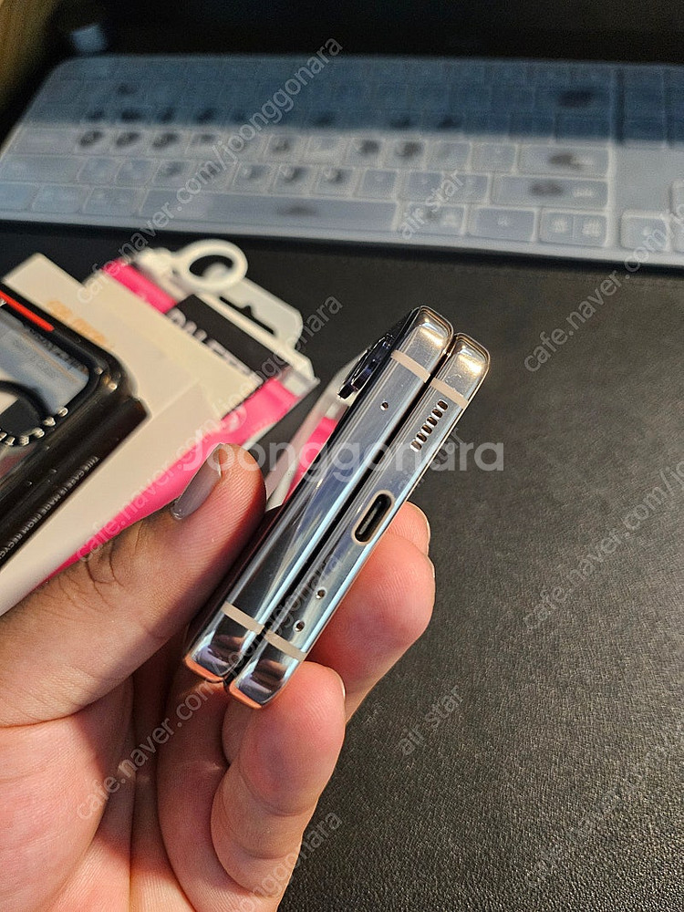갤럭시 z플립4 골드로즈 512g--9