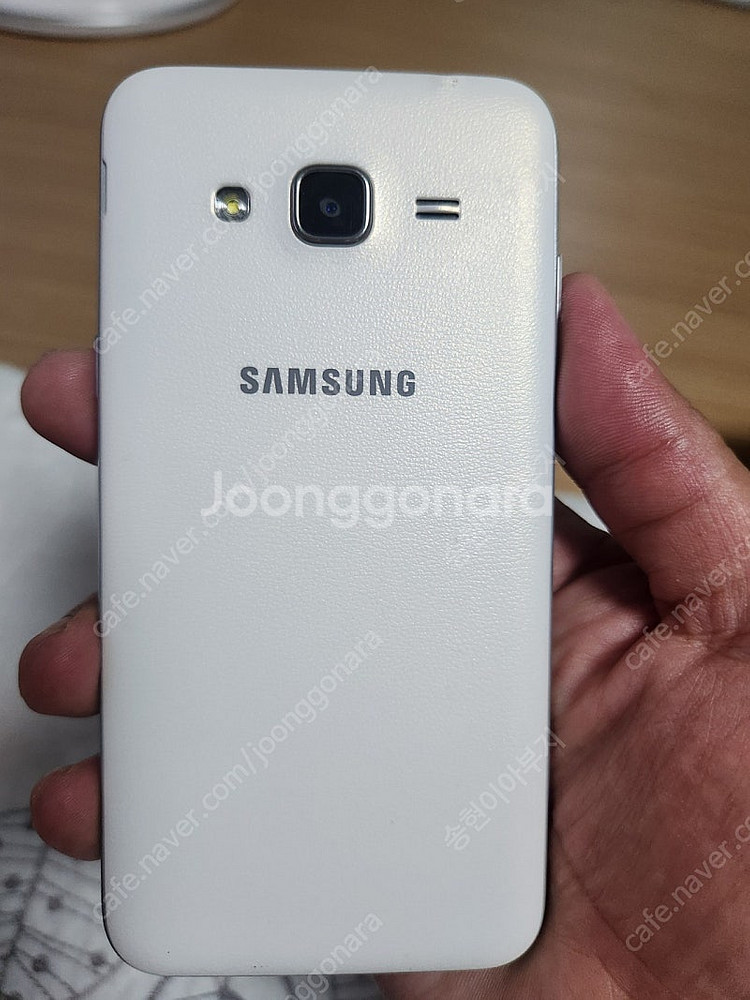 갤럭시 J3[8GB] 휴대폰 싸게 팝니다.--1