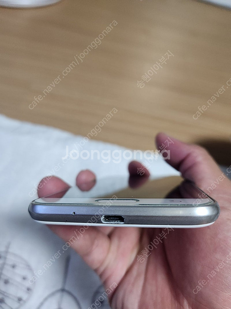 갤럭시 J3[8GB] 휴대폰 싸게 팝니다.--3