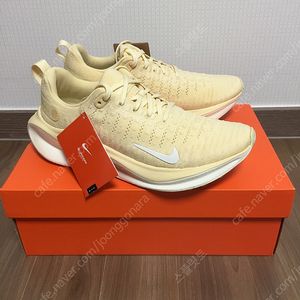 <새상품> 나이키 리액트 인피니티런 4세대 페일바닐라 270mm 저렴하게 판매합니다.