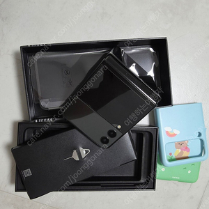 갤럭시z플립3 블랙색상 256gb 판매합니다
