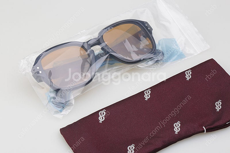 Drake's Black Acetate Menzies ...--3