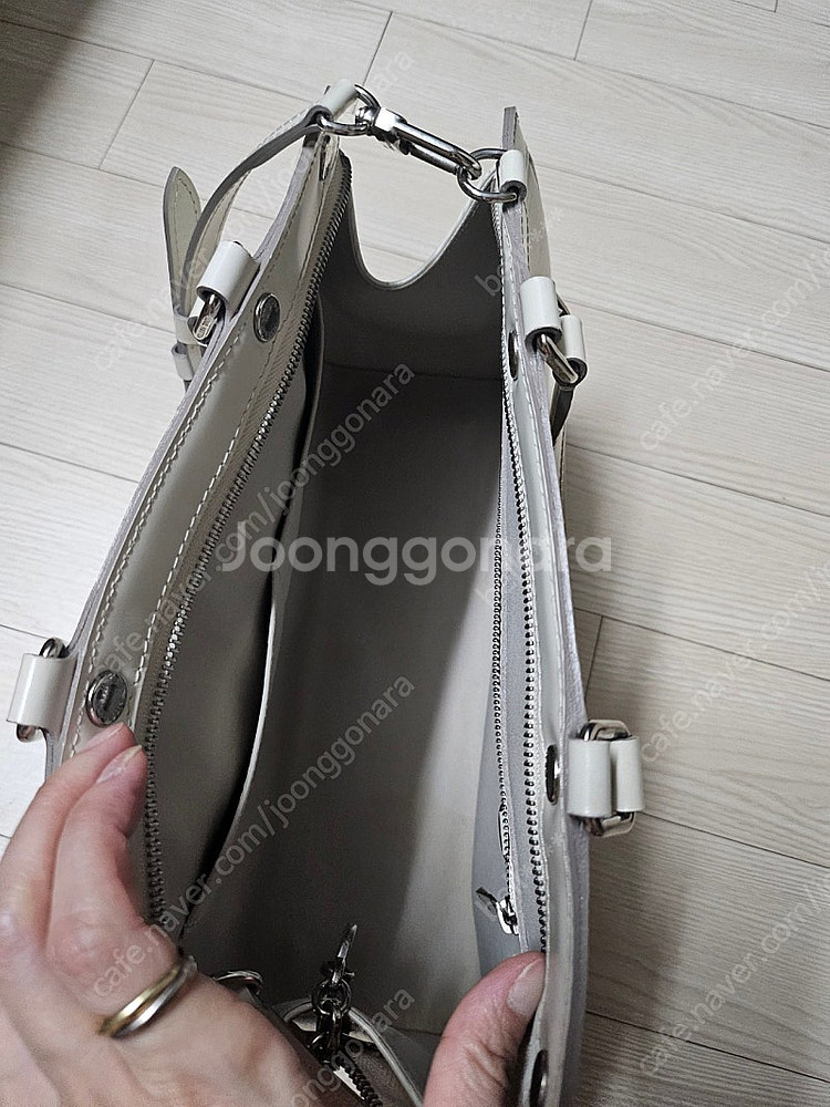 루이비통 에삐 브레아--1
