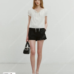 던스트 블라우스 (2-WAY SHIRRING BLOUSE)