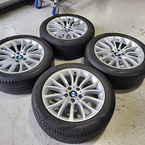 <판매> BMW F10 5시리즈 럭셔리18인치 순정품휠타 싸게 판매
