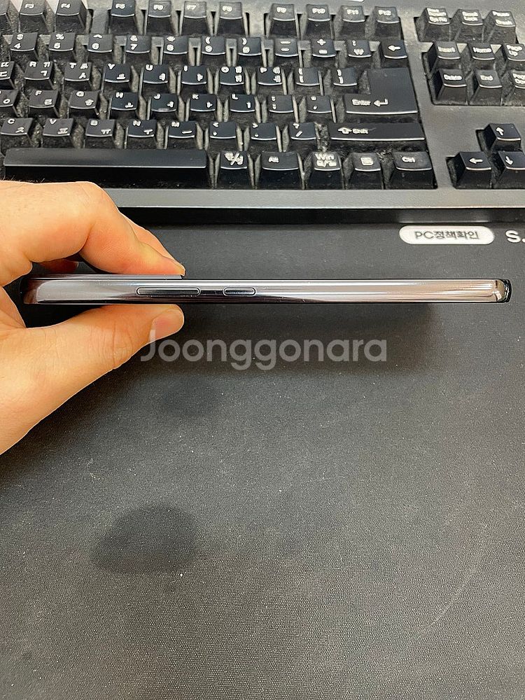 갤럭시S22플러스 블랙 256GB 무잔상 상태좋은 중고...--4