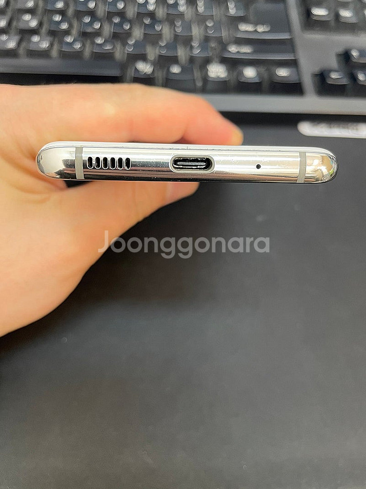 갤럭시S20 화이트 128GB 무잔상 상태좋은 중고18만팝니다--5