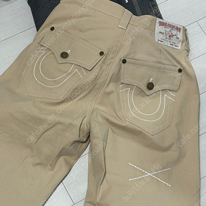 트루릴리젼 메카닉 치노 팬츠 베이지