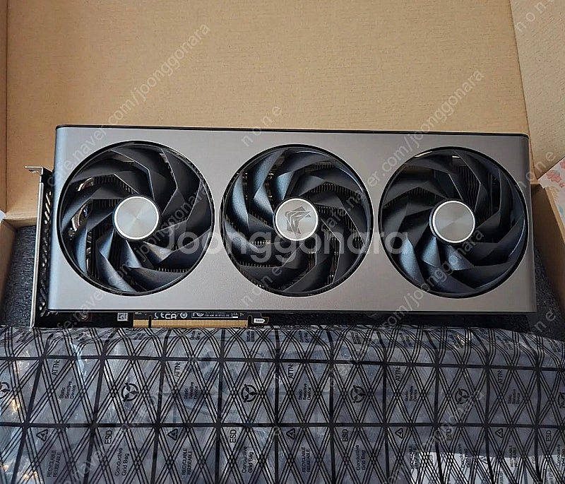 라데온 사파이어 RX 7900 GRE 16GB 니트로 ...--1