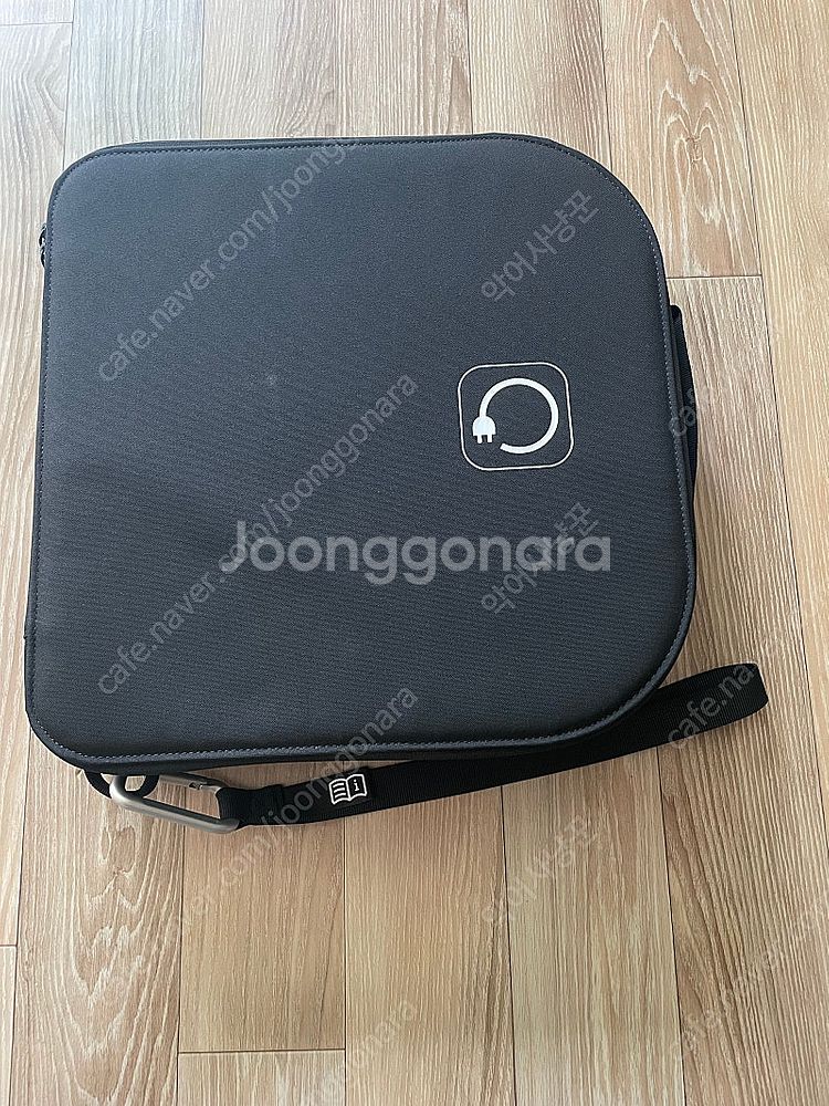 벤츠 차량용충전기 미사용 새제품--0