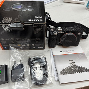 소니 A7C 바디 , 소니 FE 55mm F1.8 ZA 렌즈 , 고독스 TT350 소니전용 스트로브 팝니다.