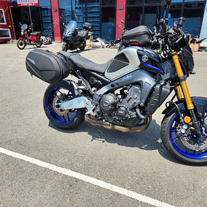 2022년식 MT-09 SP 판매합니다. 11705km 폐지완료, 사용검사 후 드립니다.