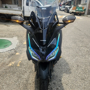 포르자 350 페리 모델 판매 합니다.