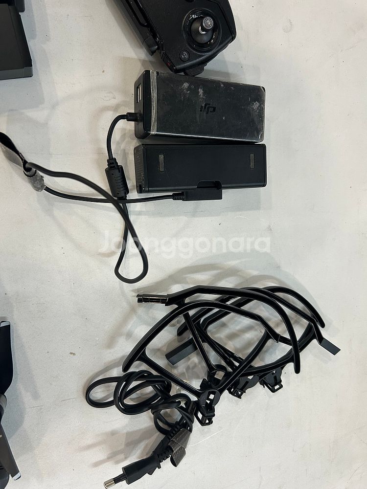 DJI 매빅 에어 1 플라이모어 콤보 판매합니다.--4