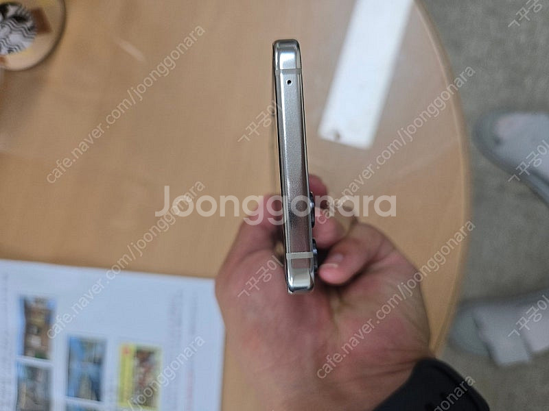 갤럭시 z플립5 지플립5 512기가 크림 팝니다--3