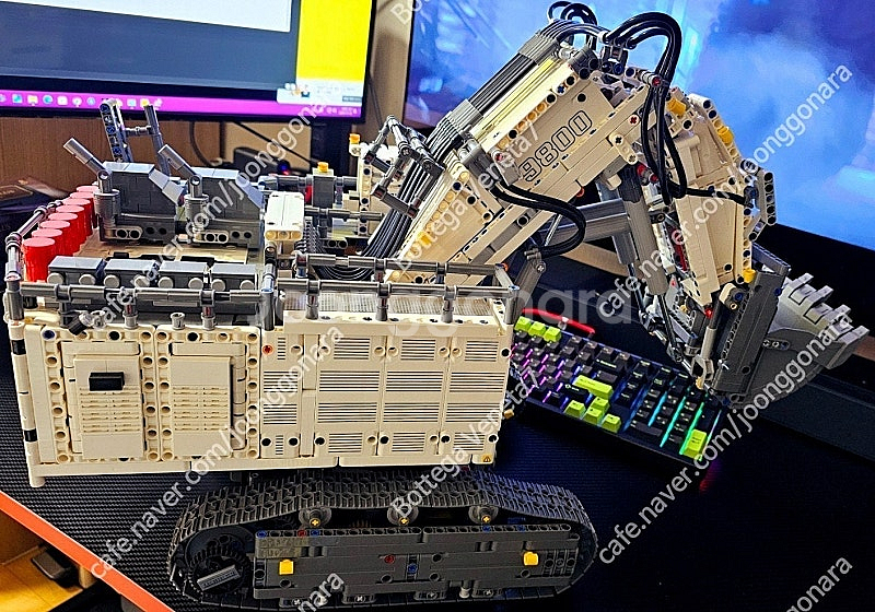 레고 42100 립헬 R9800 판매합니다.--0