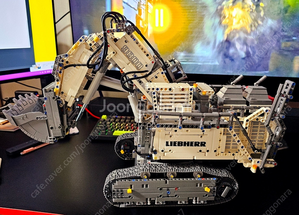 레고 42100 립헬 R9800 판매합니다.--3