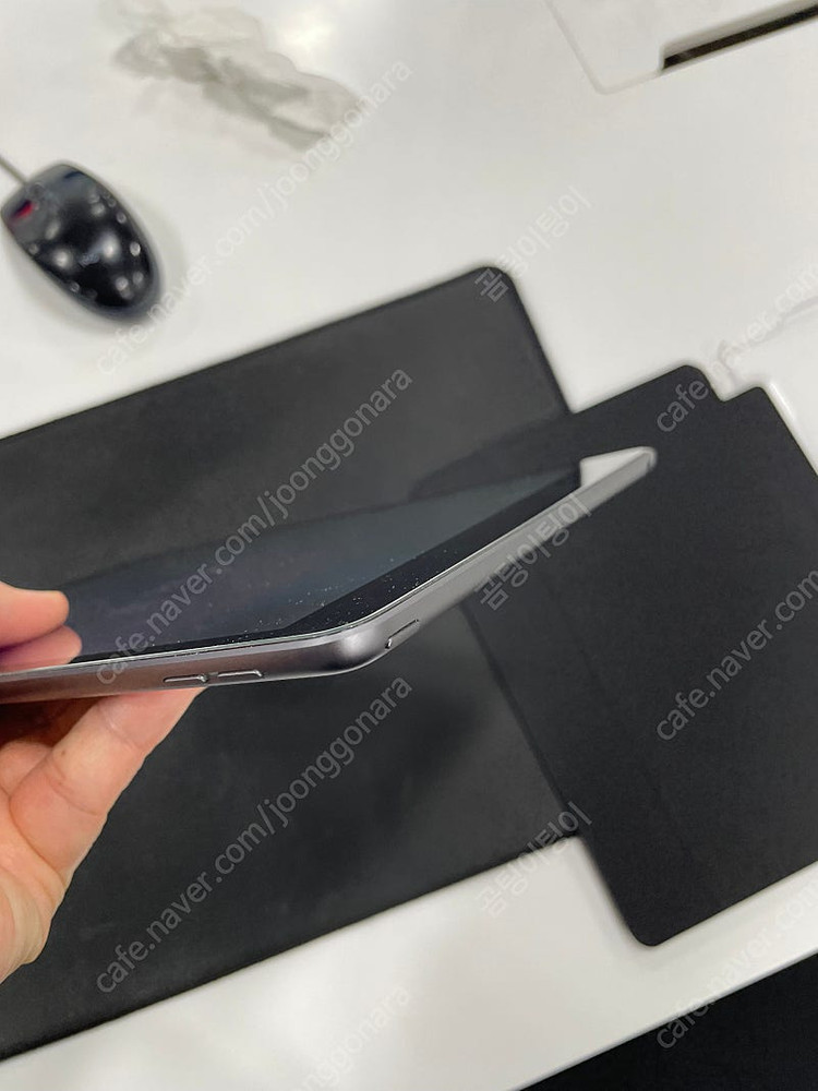 iPad 7 세대 32gb Wi-Fi 모델 이미지