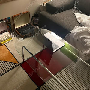 시니컬 T1200 강화유리 타원형 테이블, 카페트 일괄